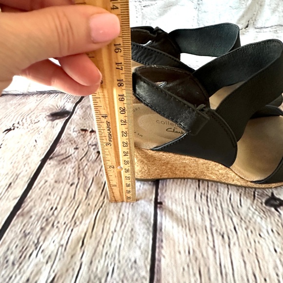 Clarks Lafley Joy Wedge Sandals - Picture 4 of 8